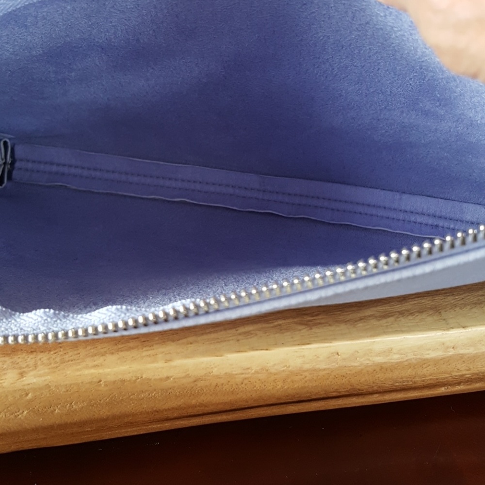 Purse - Picture 3 of 3